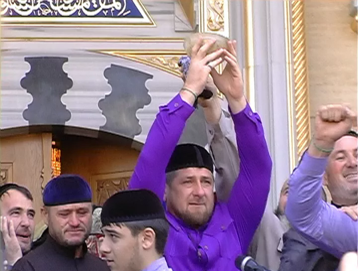ЧЕЧНЯ. След, чаша и волос Пророка. Как мусульманские реликвии оказались в Чечне?