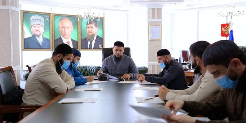 ЧЕЧНЯ. Владельцам исламских магазинов в ЧР напомнили об ответственности за реализацию запрещенной литературы