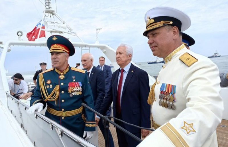 ДАГЕСТАН. Глава Дагестана принял участие в военно-морском параде в Каспийске