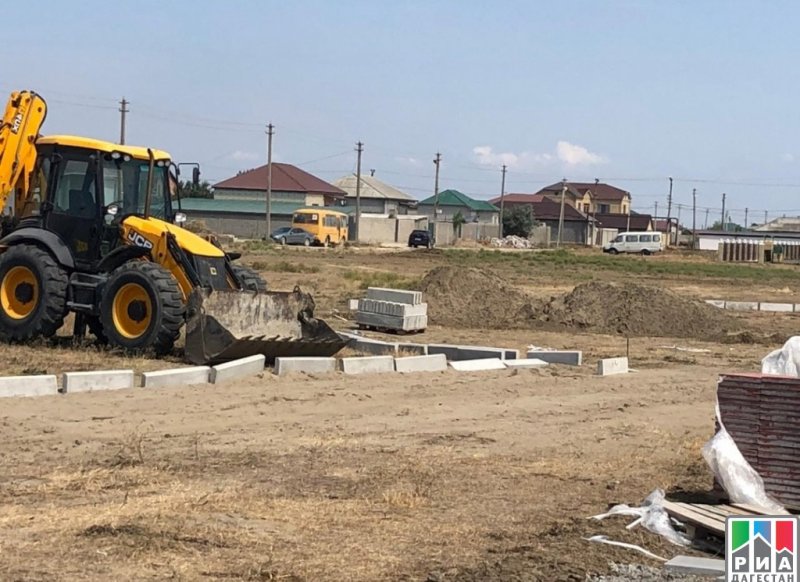 ДАГЕСТАН. В селе Новолакское Новолакского района по программе ФКГС благоустраивается сквер