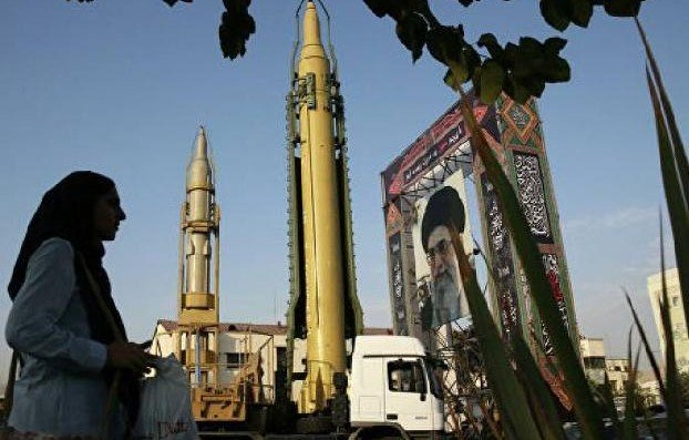 Во время учений Иран провел запуск баллистических ракет
