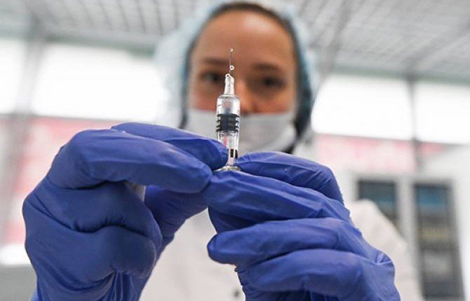 ВОЗ заинтересовалась российской вакциной от коронавируса
