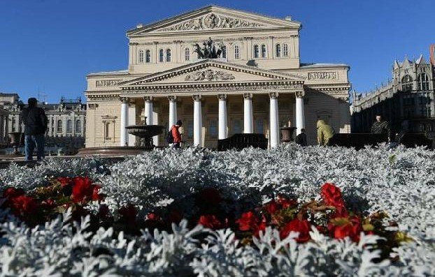 Большой театр объявил, что возвращается к работе