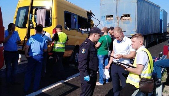 ЧЕЧНЯ. 9 человек погибли в ДТП с участием микроавтобуса и грузовика на трассе «Таврида» в Крыму