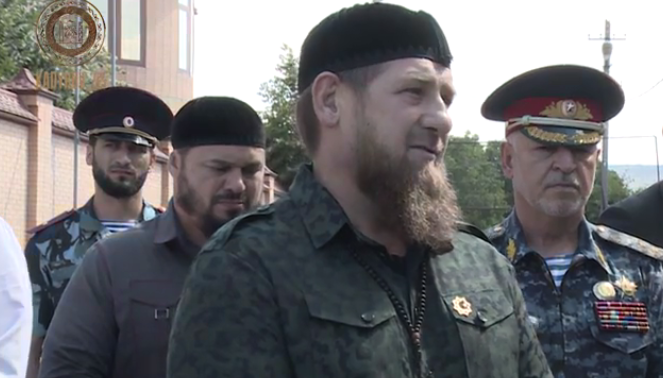 ЧЕЧНЯ. Кадыров передал Минздраву Чечни санитарный вертолет