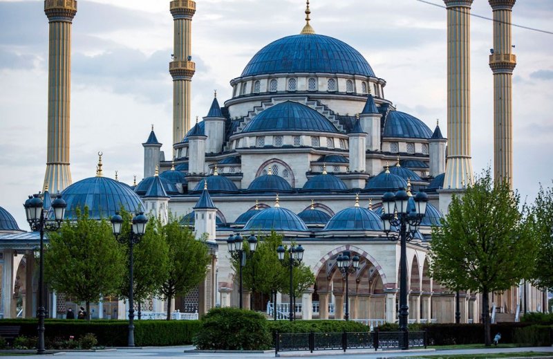 ЧЕЧНЯ. Центральные мечети Грозного и Махачкалы «свяжут» ультрамарафоном