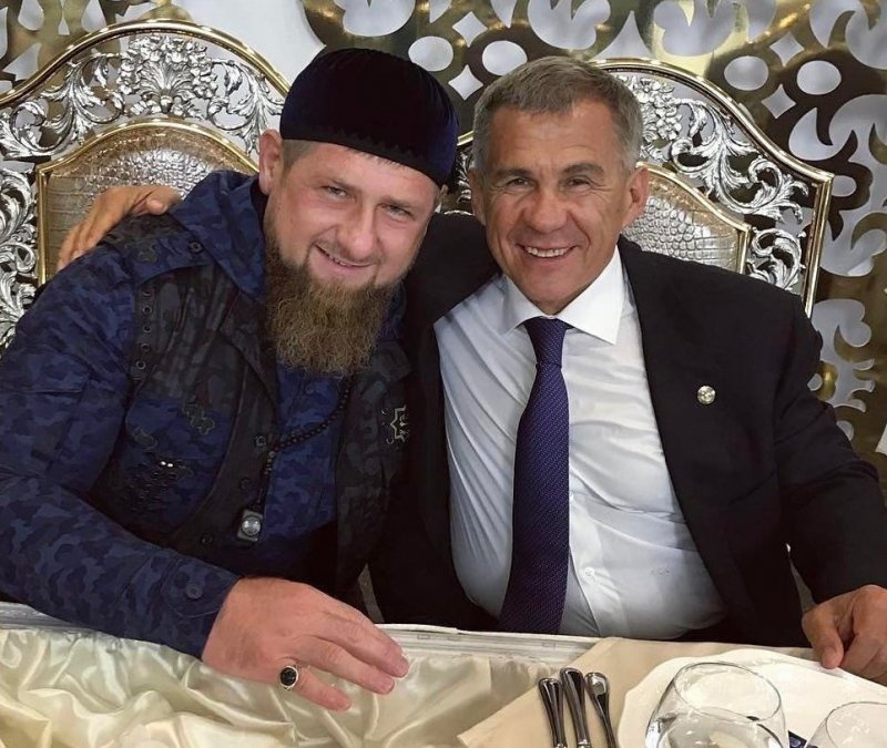 ЧЕЧНЯ. Рамзан Кадыров поздравил жителей Татарстана с Днём республики