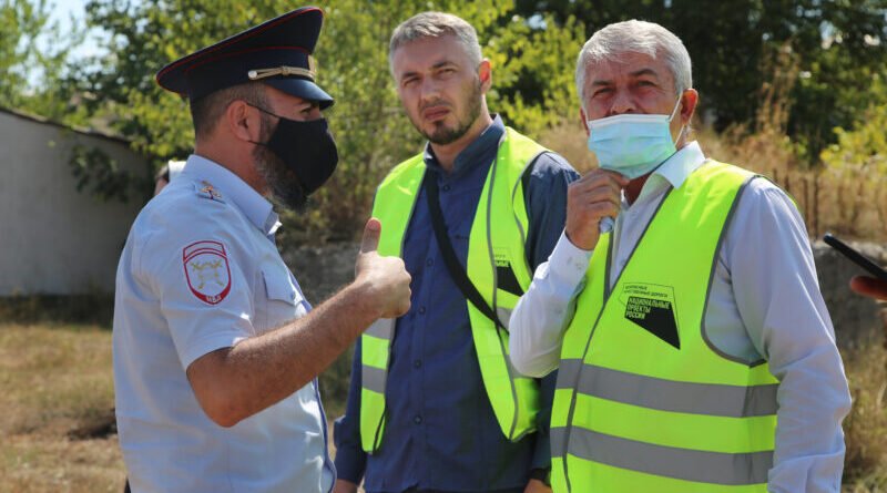 ЧЕЧНЯ.  В Грозном общественники проверили ход работ на улице Новопромысловая