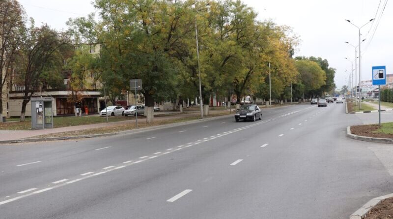 ЧЕЧНЯ.  В российских регионах более 1,3 тысяч км дорог, ведущих к образовательным учреждениям, ремонтируют к началу учебного года