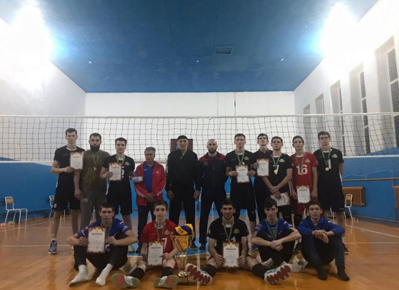 ЧЕЧНЯ. В с. Гансолчу прошел турнир по волейболу памяти Ахмата-Хаджи Кадырова