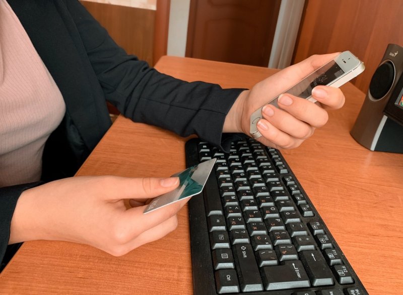 ЧЕЧНЯ. Жителей ЧР предупреждают о распространенных схемах мошенничества в Инстаграм и "Авито"