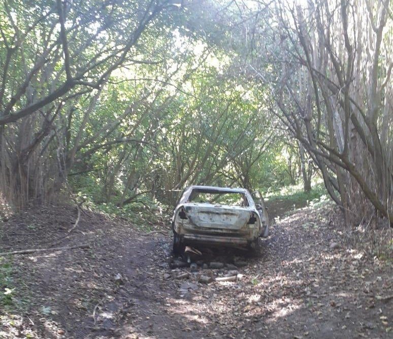 ИНГУШЕТИЯ. В ингушском селе Яндаре нашли машину, на которой скрылись расстрелявшие бывшего полицейского