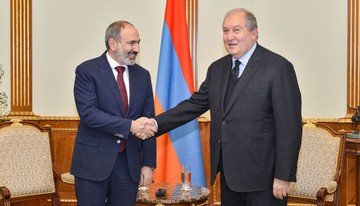 КАРАБАХ. Саркисян убедил Пашиняна в непобедимости армии Армении