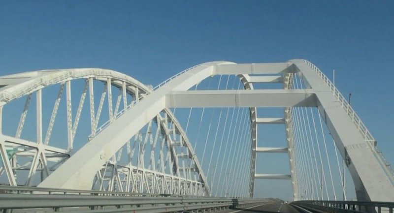 КРЫМ. На Крымском мосту установлен новый рекорд трафика