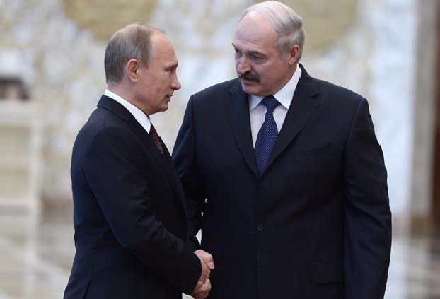 Путин позвонил Лукашенко в связи с днем рождения президента Беларуси