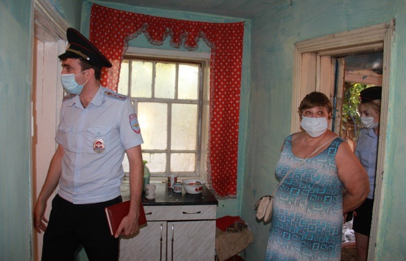 АДЫГЕЯ. В Адыгее сотрудники полиции в ходе профилактической операции проверили 130 неблагополучных семей