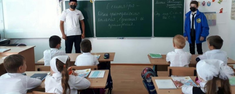 ЧЕЧНЯ. Чеченские молодогвардейцы провели открытый урок, приуроченный ко Дню гражданского согласия и единения