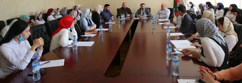 ЧЕЧНЯ. МГЕР Чечни провела круглый стол на тему: «Противодействие идеологии экстремизма и терроризма в молодежной среде»