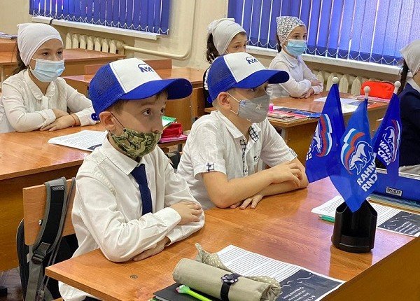 ЧЕЧНЯ. В рамках проекта «Историческая память» школьникам Республики рассказали о Дне Чеченской Республики