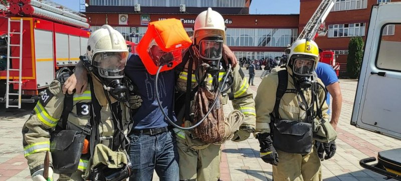 ЧЕЧНЯ. Сотрудников чеченских школ обучили правильным действиям при пожаре