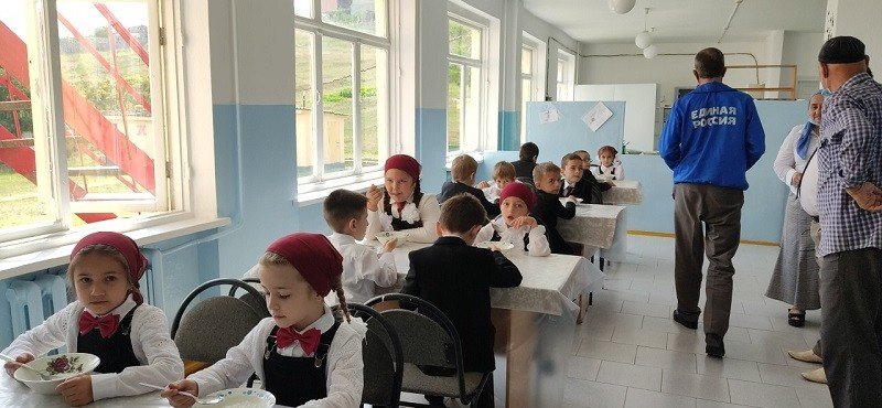 ЧЕЧНЯ. В 29 школах ЧР проведен первый мониторинг обеспечения горячим питанием