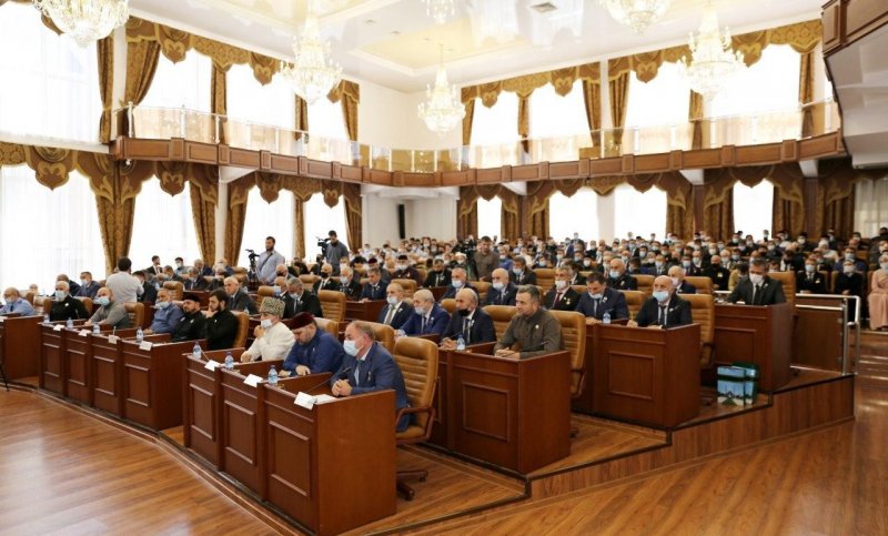 ЧЕЧНЯ. В Парламенте ЧР открылась осенняя сессия четвертого созыва