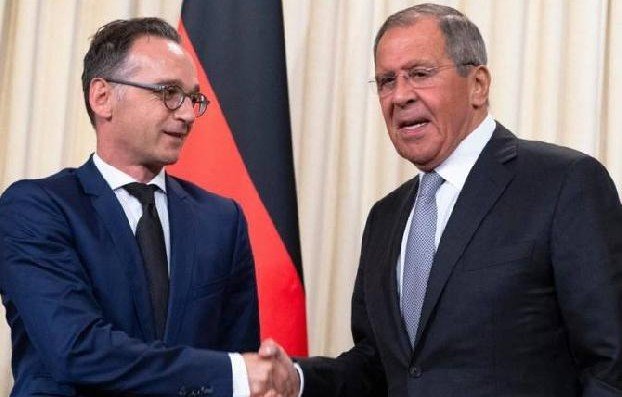 Лавров призвал Мааса отказаться от политизации ситуации с Навальным
