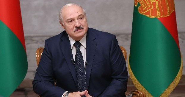 Лукашенко заявил, что «возможно, немного пересидел» в президентском кресле