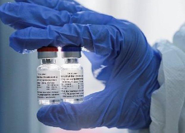 Россия заявила о разработке второй вакцины от коронавируса