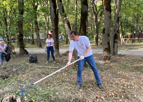 СТАВРОПОЛЬЕ. В Железноводске участники первого экофестиваля «Большая уборка» избавили от мусора 15 гектаров