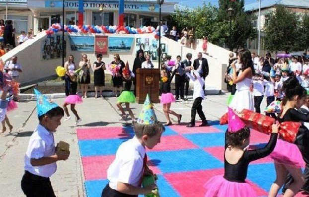 В День знаний представители МО РФ в школах в Армении провели Урок мужества