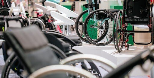 ЧЕЧНЯ. Фонд имени А.А. Кадырова передал инвалидам электрические коляски