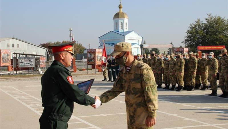 ЧЕЧНЯ. Командующий ОГВ(с) поздравил военнослужащих отдельного батальона обеспечения Росгвардии с днем образования воинской части