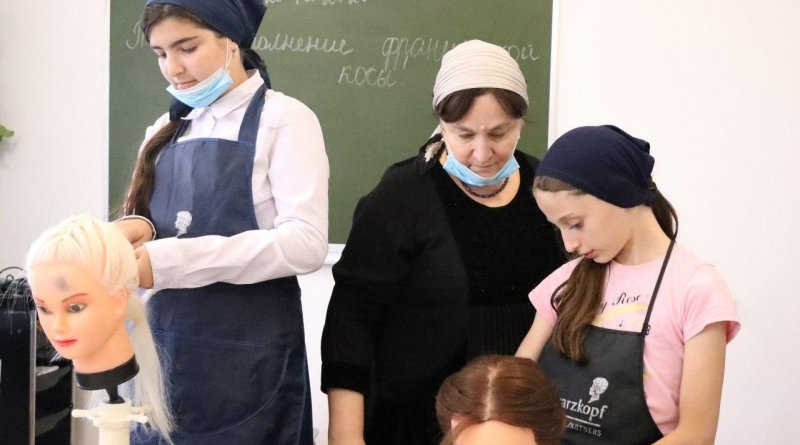 ЧЕЧНЯ. Школьников Чеченской Республики «примеряют» различные профессии