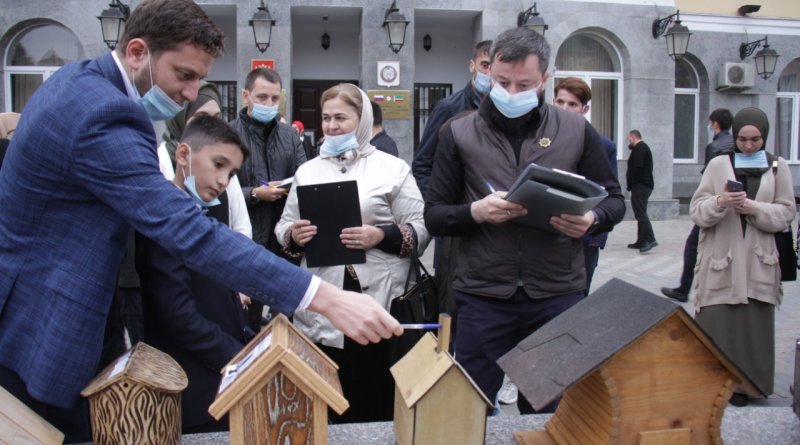 ЧЕЧНЯ. В Грозном на республиканском фестивале выбрали лучший скворечник