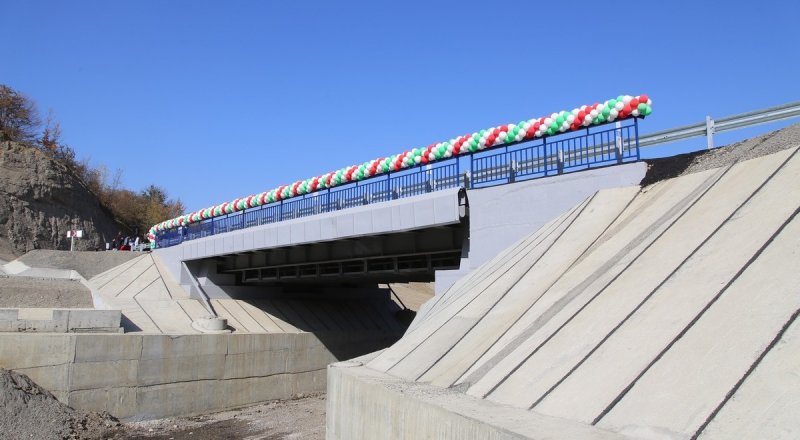 ЧЕЧНЯ. В Курчалоевском районе состоялась торжественная церемония открытия нового моста
