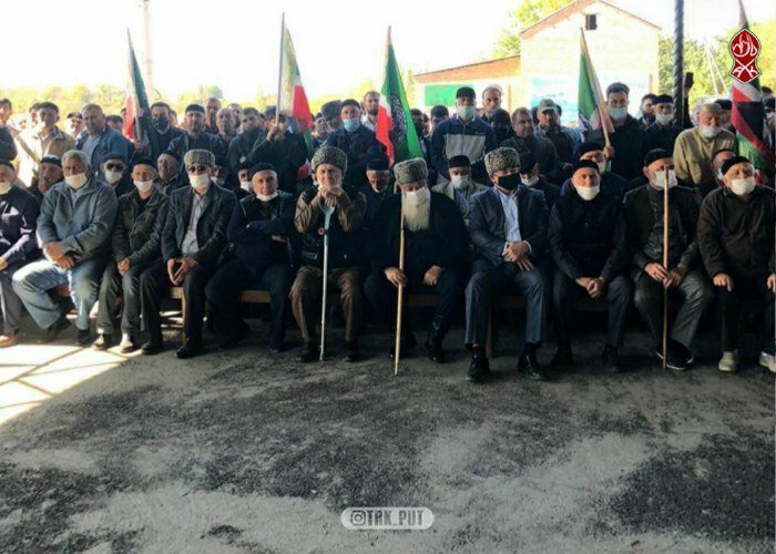 ЧЕЧНЯ. В Н-Юртовском районе прошло собрание жителей в поддержку Главы ЧР