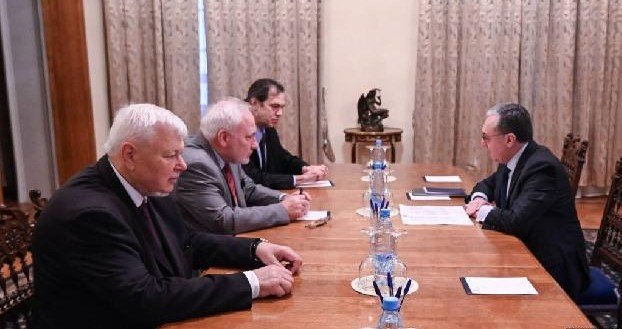 Глава МИД Армении обсудил с сопредседателями Минской группы и Каспшиком ситуацию в Карабахе