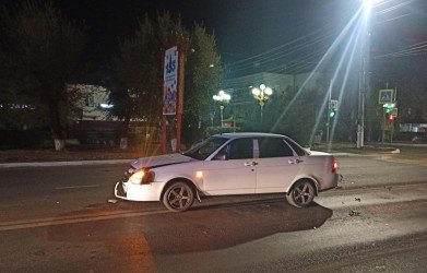 КАЛМЫКИЯ. Дорожные полицейские установили виновника ДТП, покинувшего место происшествия