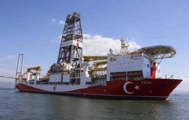 Турецкое судно отправится на сейсморазведку недалеко от островов Греции