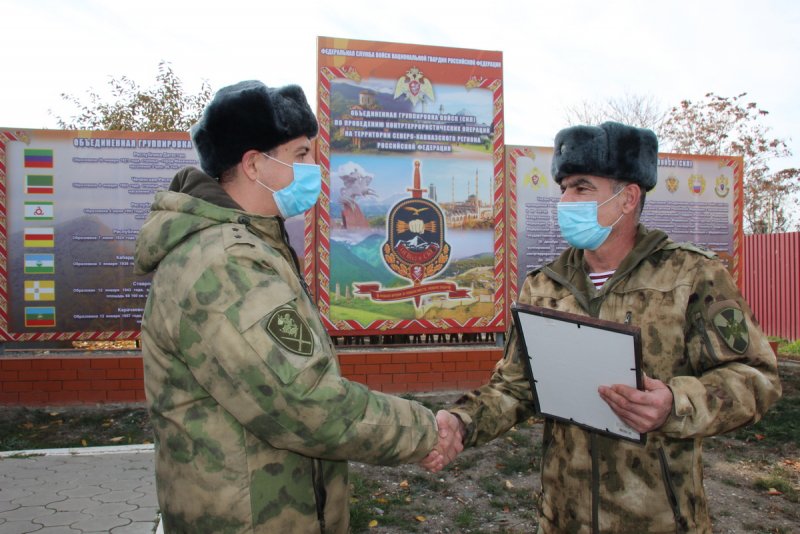 ЧЕЧНЯ. В ОГВ(с) поздравили военнослужащих инженерно-саперного взвода с окончанием служебной командировки