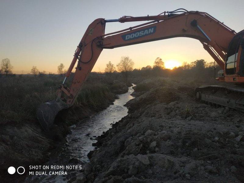 ЧЕЧНЯ. На озере Джалкинское продолжаются работы по работе водотока