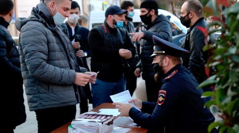 ЧЕЧНЯ.  На улицах Грозного прошел опрос на знание ПДД и узнаваемость дорожного нацпроекта