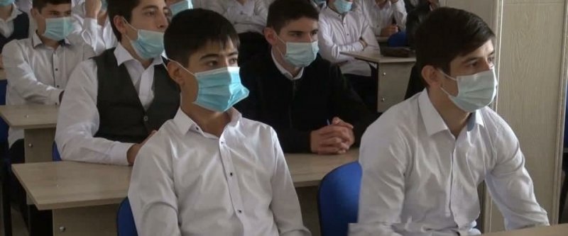 ЧЕЧНЯ. Студентам Курчалоевского госколледжа рассказали о пагубности экстремистской идеологии