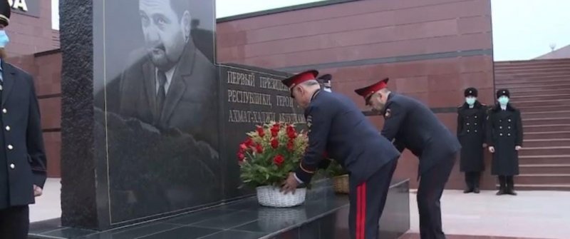 ЧЕЧНЯ. В Грозном почтили память Ахмата-Хаджи Кадырова и погибших на службе сотрудников