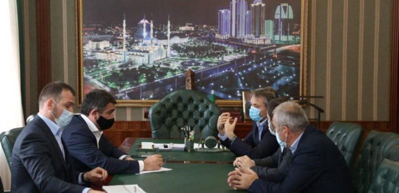 ЧЕЧНЯ. В Министерстве обсудили вопросы строительства медучреждений в Чеченской Республикe в 2021 году ⠀
