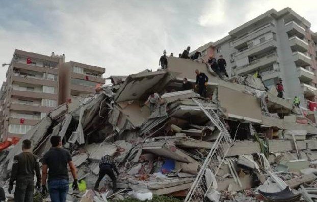 Число жертв землетрясения в Турции достигло 25