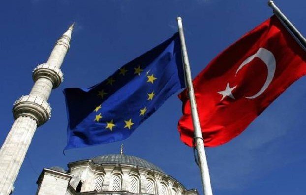 Газета “Айастани Анрапетутюн”: Турция с ЕС говорит уже на языке шантажа