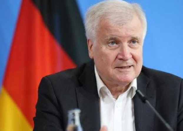 Глава МВД ФРГ заявил, что в Германии может в любой момент произойти исламистская атака