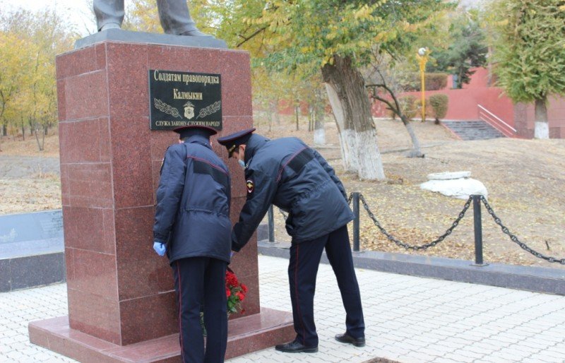 КАЛМЫКИЯ. Автопарк служебного автотранспорта полиции Калмыкии пополнился новыми автомобилями